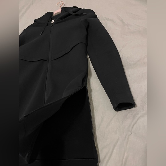 Lululemon size 0 Jacket NWOT - Picture 5 of 6